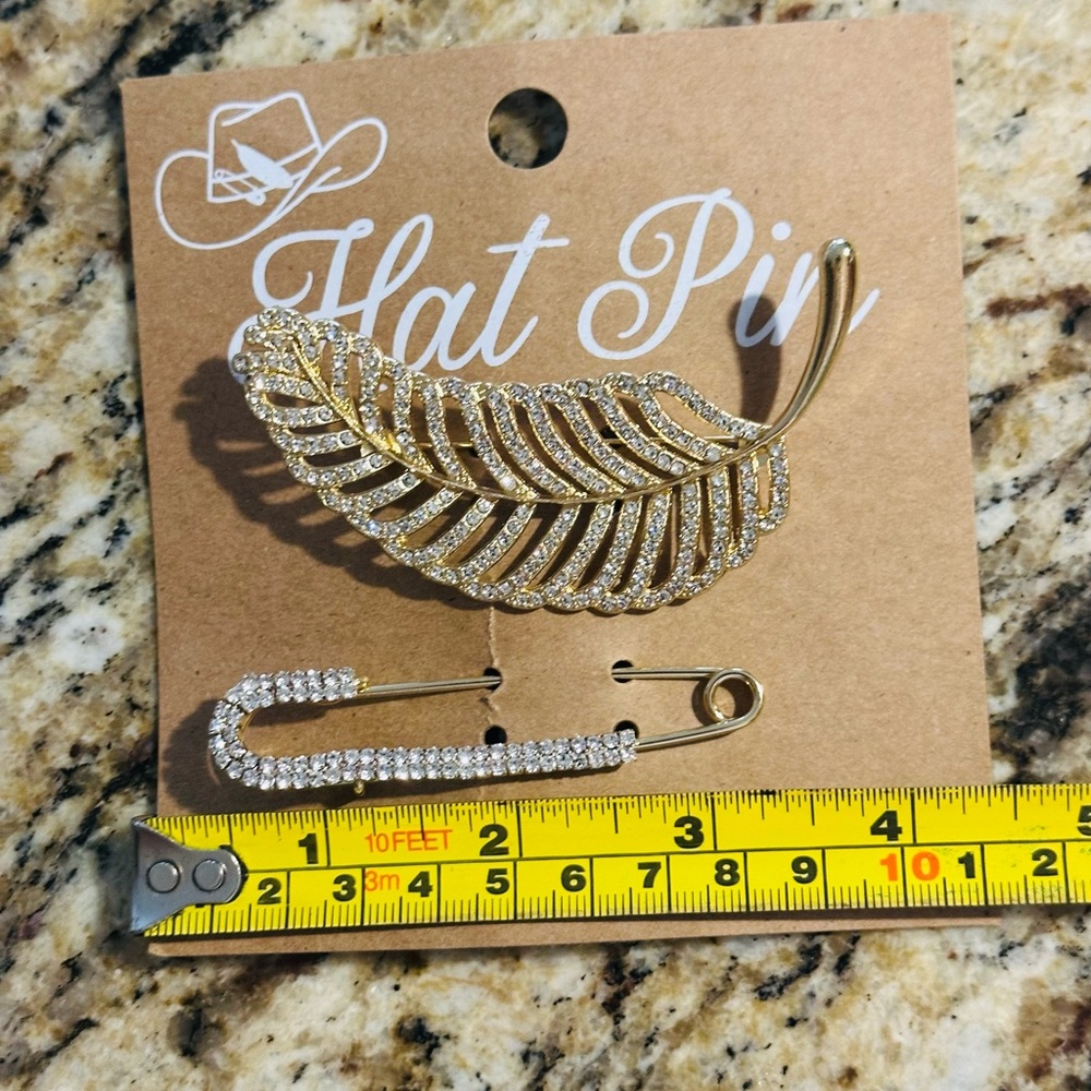 Gold and Bling Leaf Brooch and Hat Pin Set - Picture 4 of 5